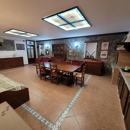 Madama Dore, Casa Indipendente Con Grande Giardino E Parcheggio Privato ラ・スペツィア