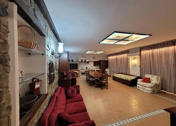 Madama Dore, Casa Indipendente Con Grande Giardino E Parcheggio Privato Holiday home *