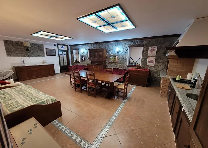 Madama Dore, Casa Indipendente Con Grande Giardino E Parcheggio Privato La Spezia