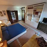 Madama Dore, Casa Indipendente Con Grande Giardino E Parcheggio Privato 라스페치아