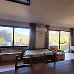 Madama Dore, Casa Indipendente Con Grande Giardino E Parcheggio Privato