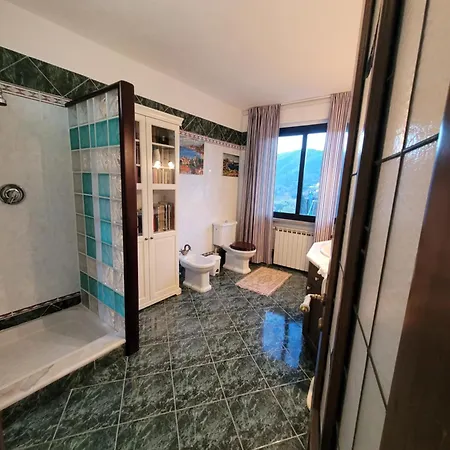 펜션 Madama Dore, Casa Indipendente Con Grande Giardino E Parcheggio Privato 라스페치아
