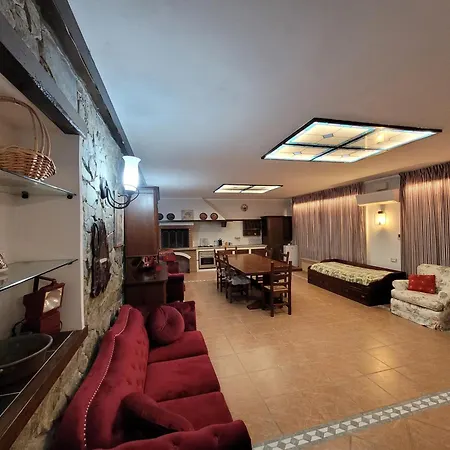 Madama Dore, Casa Indipendente Con Grande Giardino E Parcheggio Privato 別荘 *