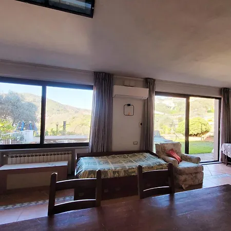 Madama Dore, Casa Indipendente Con Grande Giardino E Parcheggio Privato