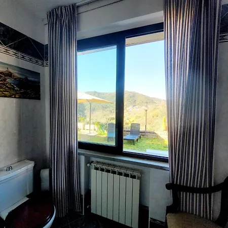 Holiday home Madama Dore, Casa Indipendente Con Grande Giardino E Parcheggio Privato La Spezia